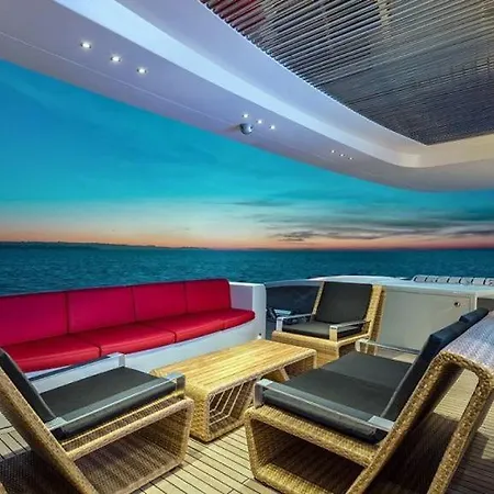 Hotel en barco Mermaid *